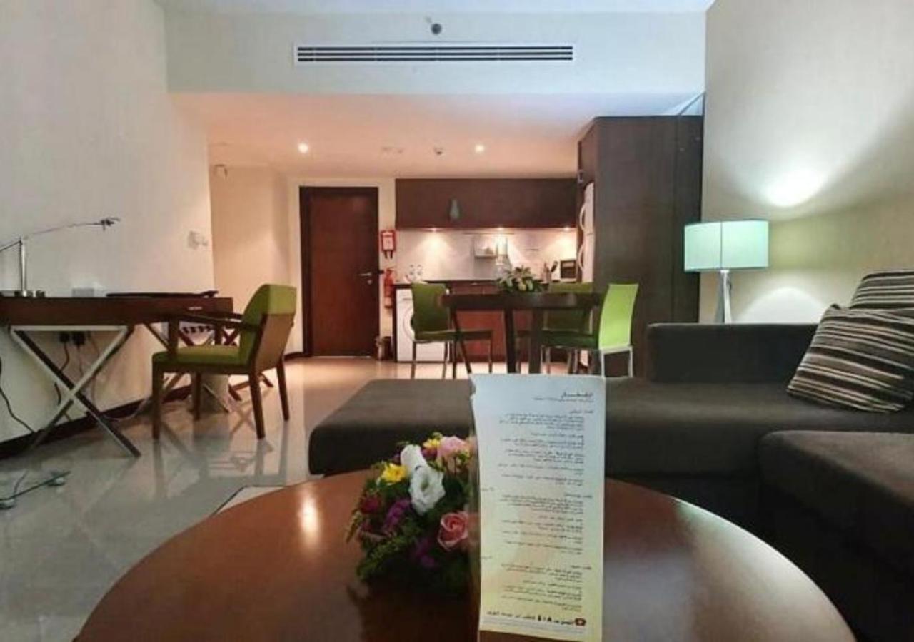 Phoenix Plaza Hotel Apartments Abu Dhabi Exterior photo