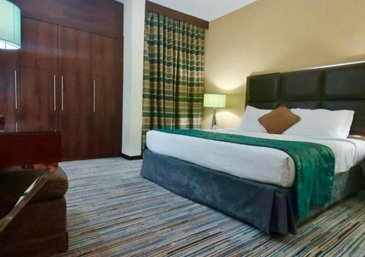 Phoenix Plaza Hotel Apartments Abu Dhabi Exterior photo