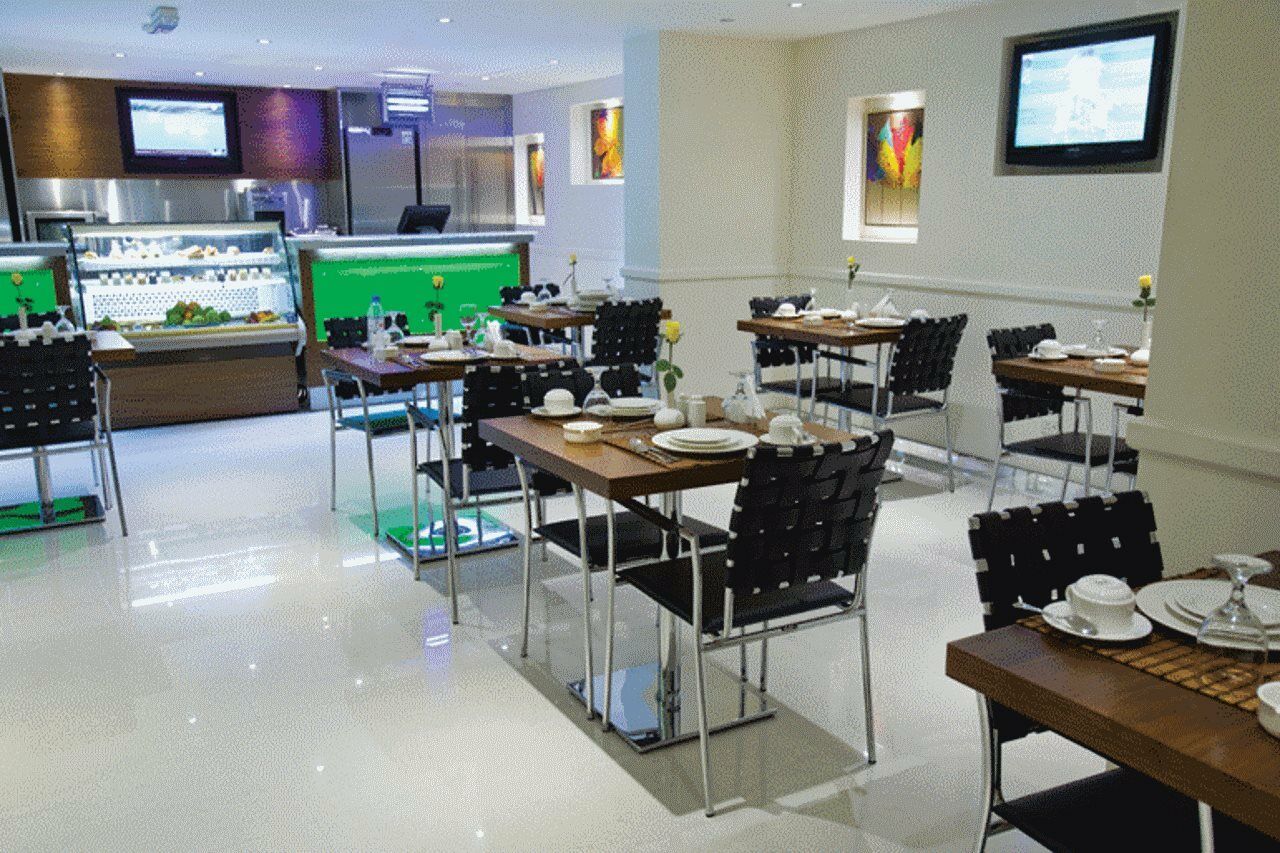 Phoenix Plaza Hotel Apartments Abu Dhabi Exterior photo