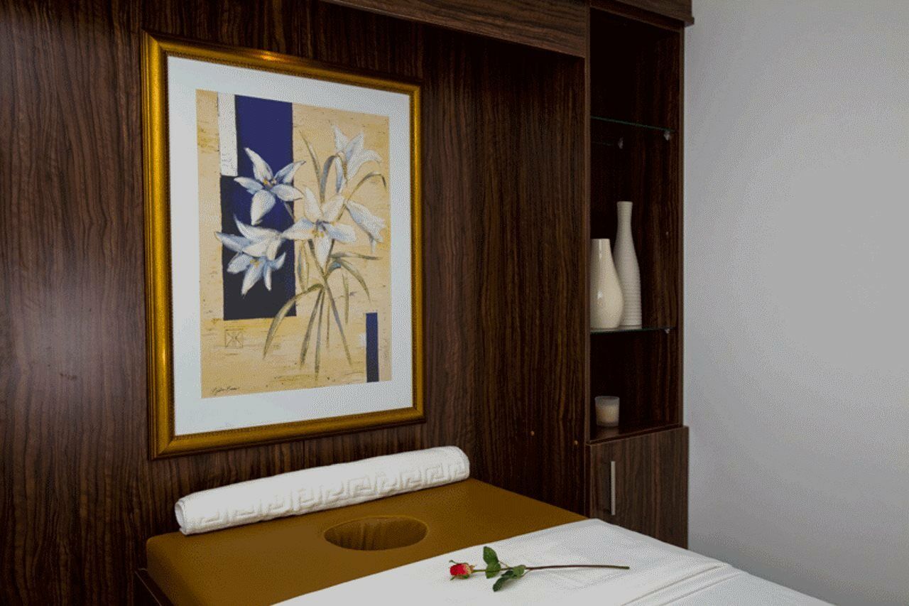 Phoenix Plaza Hotel Apartments Abu Dhabi Exterior photo