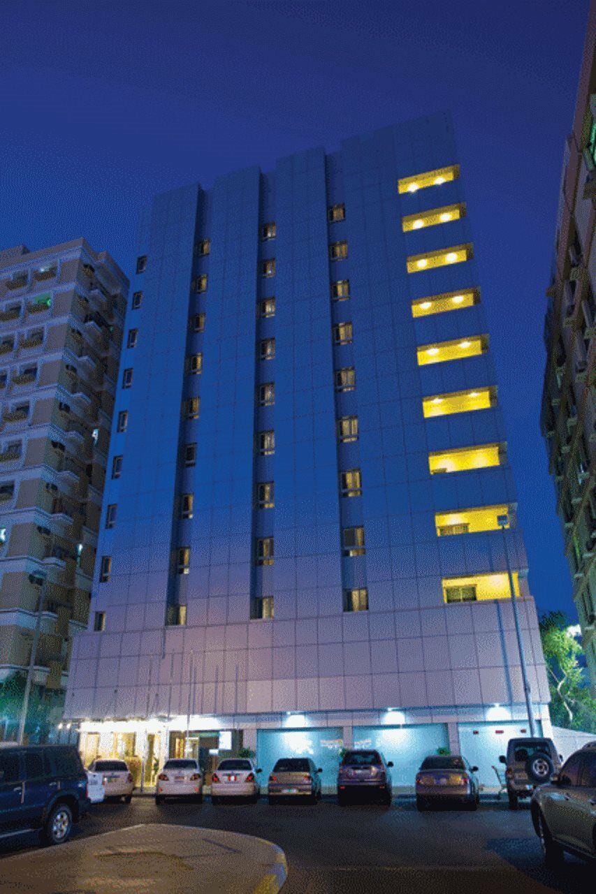 Phoenix Plaza Hotel Apartments Abu Dhabi Exterior photo